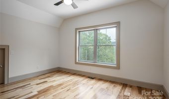 135 Spooks Branch Rd, Asheville, NC 28804