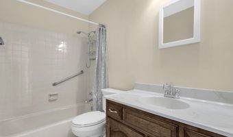 2206 FORT WARD Pl, Alexandria, VA 22304