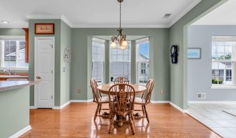 5 Minot Light Ct, Barnegat, NJ 08005