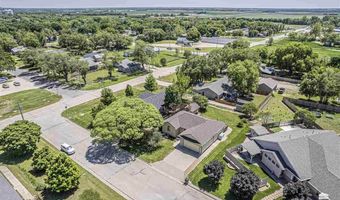 1701 NW 4th St, Abilene, KS 67410