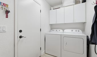 3180 E GLENEAGLE Dr, Chandler, AZ 85249