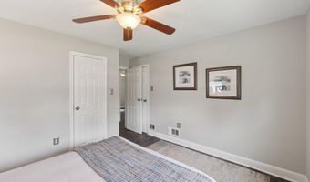 606 DOUGLASS Ave, Rockville, MD 20850