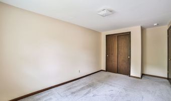 305 Vine Ln, Amherst, NY 14228