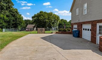 247 Peoples Creek Rd, Advance, NC 27006