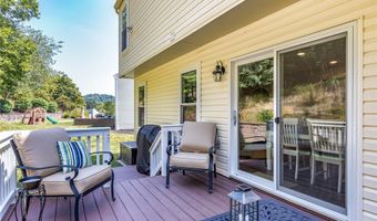 637 White Pine Dr, Adams Twp., PA 16046