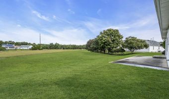 6 Snowdon Ct, Toms River, NJ 08757