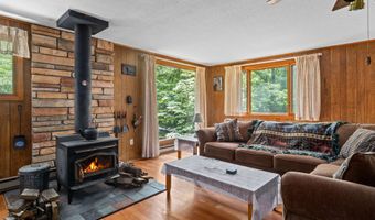 70 Meredith Ln, Barnstead, NH 03225