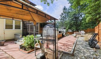 8418 STONE GATE Dr, Annandale, VA 22003