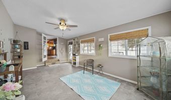 520 Meadowbrook Dr, Adrian, MI 49221