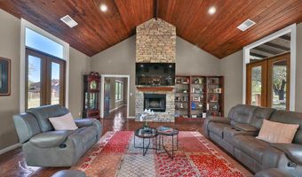1523 Meadow Gln, Adkins, TX 78101