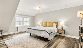 48 Ocean St, Belfast, ME 04915