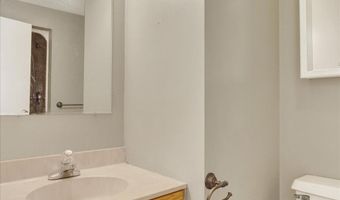 10 HEIGHTS Ct, Abbottstown, PA 17301