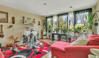 4028 Ledgewood Dr, Cincinnati, OH 45229