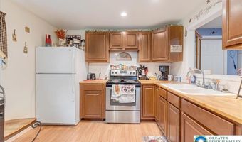 9338 Sherwood Dr, Kunkletown, PA 18058