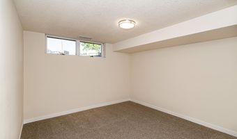 5524 N Dakota Ave, Ames, IA 50014