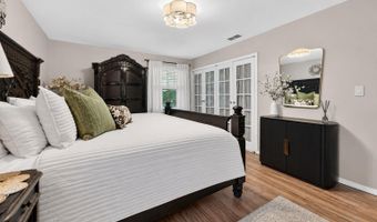 11 Inwood Pl, Aberdeen, NJ 07747