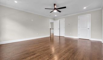 41 Avondale Ln, Aberdeen, NJ 07747