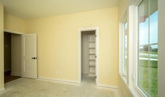 1018 Bluestem Cir, Baldwin City, KS 66006