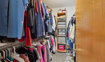 1530 Ashwood Dr, Altoona, IA 50009