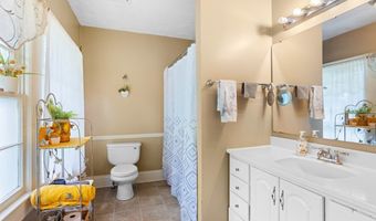711 Parrish Ave, Adel, GA 31620