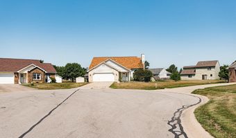306 Rathert Ct, Auburn, IN 46706