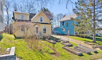 60 6th St, Bangor, ME 04401
