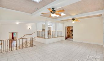 1212 Burtonwood Cir, Charlotte, NC 28212