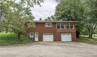 676 E Turkeyfoot Lake Rd, Akron, OH 44319