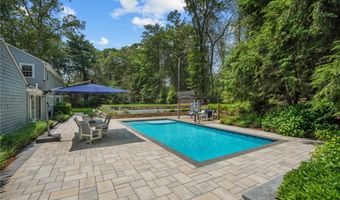 75 Walnut Dr, East Greenwich, RI 02818
