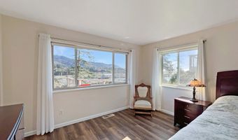 318 DEL NORTE Ln, Brookings, OR 97415