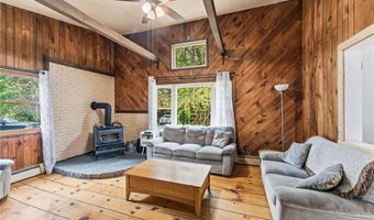 75 Staghead Dr, Burrillville, RI 02859