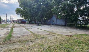 519 S B St, Arkansas City, KS 67005