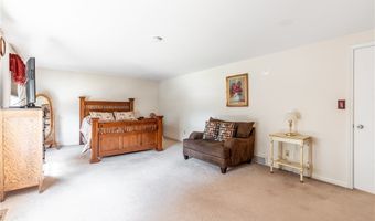 53 Brookpark Dr, Amherst, NY 14228