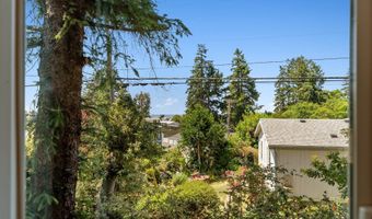 16329 Grootendorst Ln 8, Brookings, OR 97415