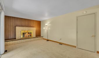 2145 Steeplechase Dr, Ann Arbor, MI 48103