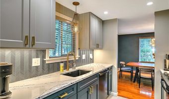 28 Marigold Cir, North Providence, RI 02904