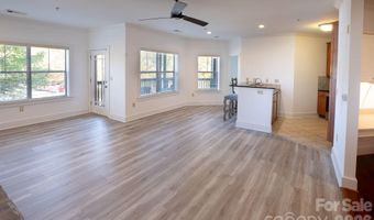 9 Kenilworth Knl 207, Asheville, NC 28805