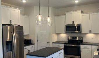 1615 Redbud Ct, Aberdeen, NC 28315