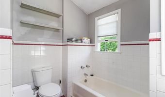 41 Dexter Rock Rd, Lincoln, RI 02865