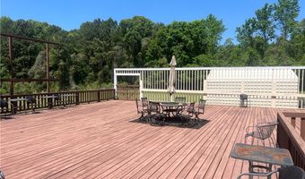 521 N Calhoun Shores Pkwy, Calhoun Falls, SC 29628