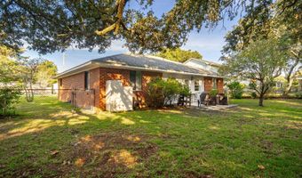 202 Ocean St, Beaufort, NC 28516