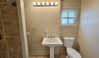 1604 LOS ARBOLES Ave NW, Albuquerque, NM 87107
