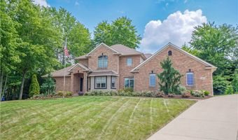 2641 Topflite Dr, Akron, OH 44312