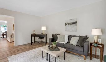 1254 Jade Wind Cir, Ballwin, MO 63011