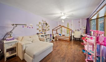 101 Horace Greeley Rd, Amherst, NH 03031