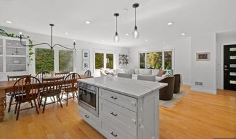 98 Prescott St, Demarest, NJ 07627