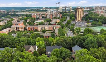 705 N ASHTON St, Alexandria, VA 22312