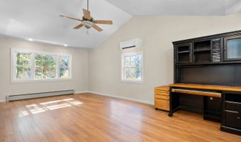 13 Canton Valley Cir, Canton, CT 06019