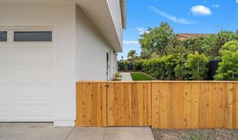 2501 Davis Ave, Carlsbad, CA 92008