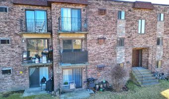 735 N Swift Rd 102, Addison, IL 60101